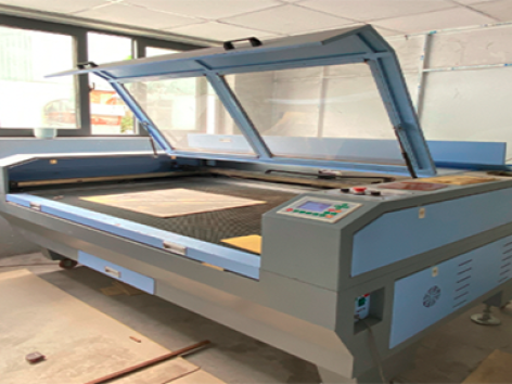 MÁY CẮT LASER